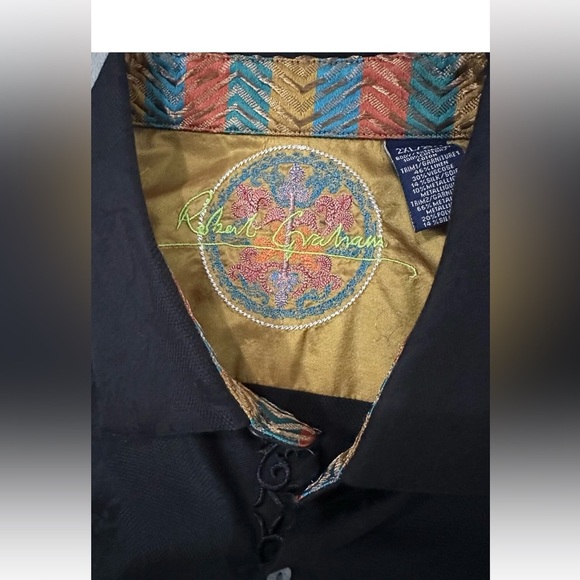 #203 ROBERT GRAHAM Black
Embroidered Sports Shirt Size XXL
RETAIL $278 - Picture 3 of 4